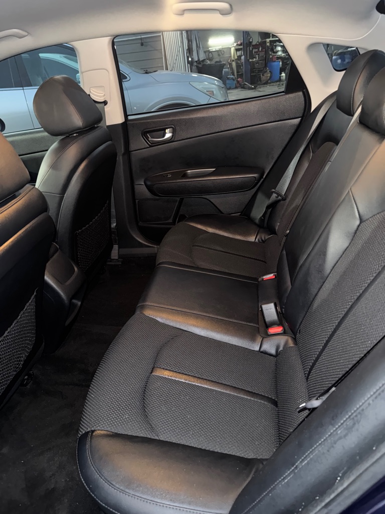 Photo 12 of this KIA OPTIMA