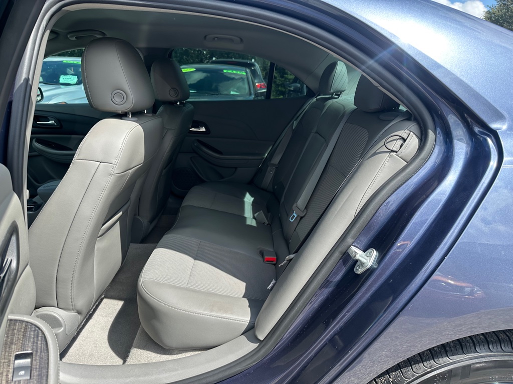 Photo 15 of this CHEVROLET MALIBU