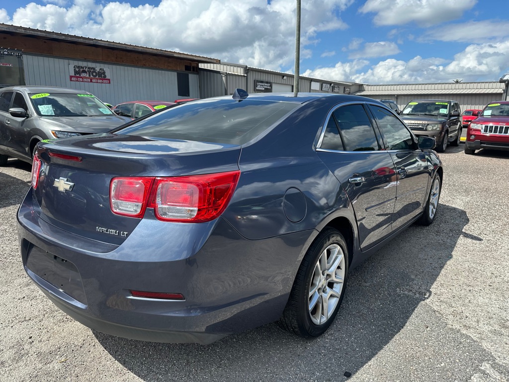 Photo 6 of this CHEVROLET MALIBU