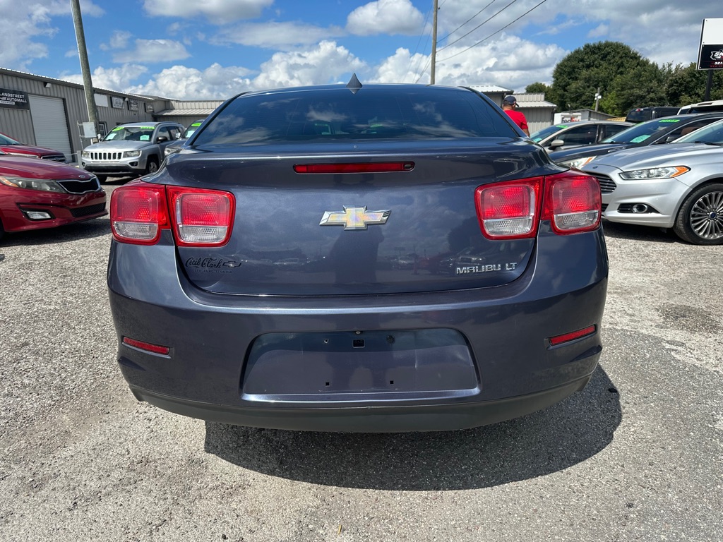 Photo 5 of this CHEVROLET MALIBU