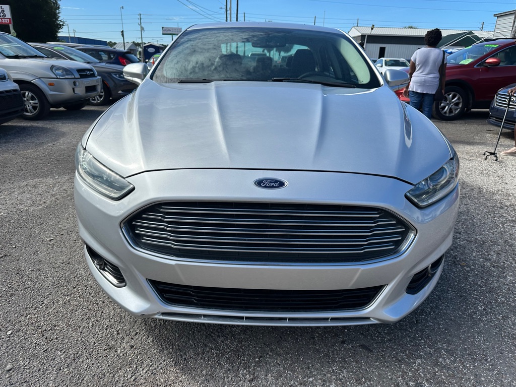 Photo 2 of this FORD FUSION