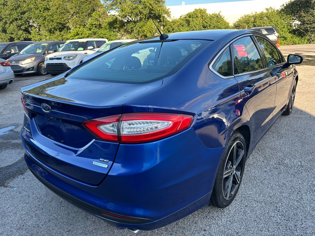 Photo 6 of this FORD FUSION