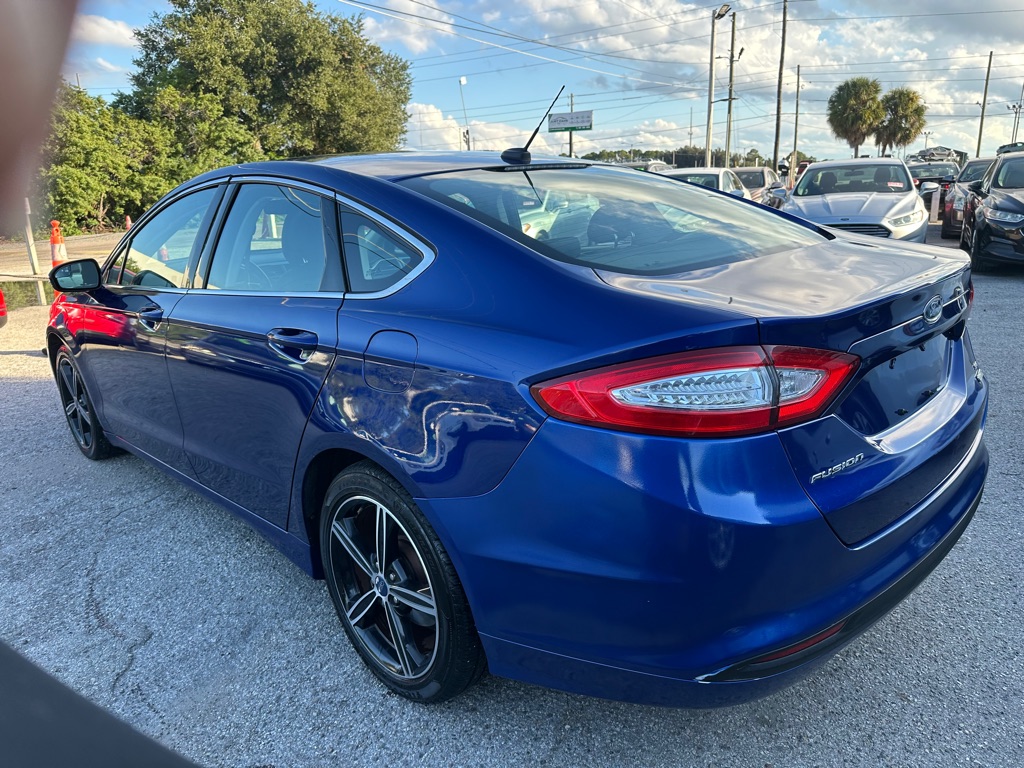 Photo 4 of this FORD FUSION