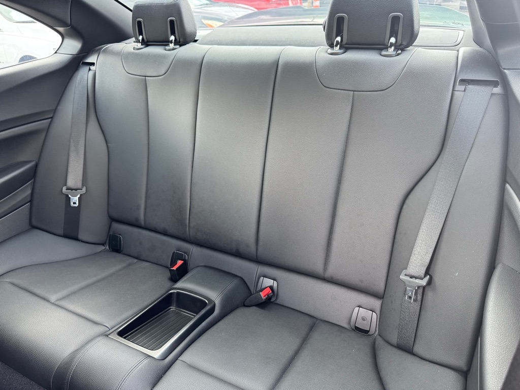 Photo 10 of this BMW 228