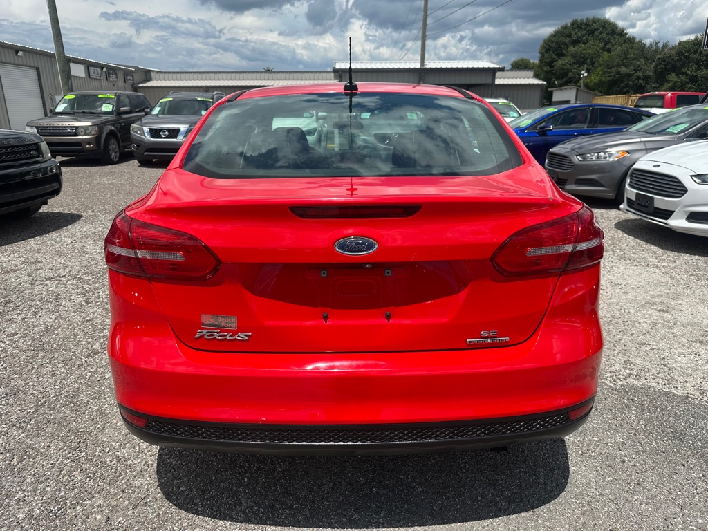 Photo 5 of this FORD FOCUS