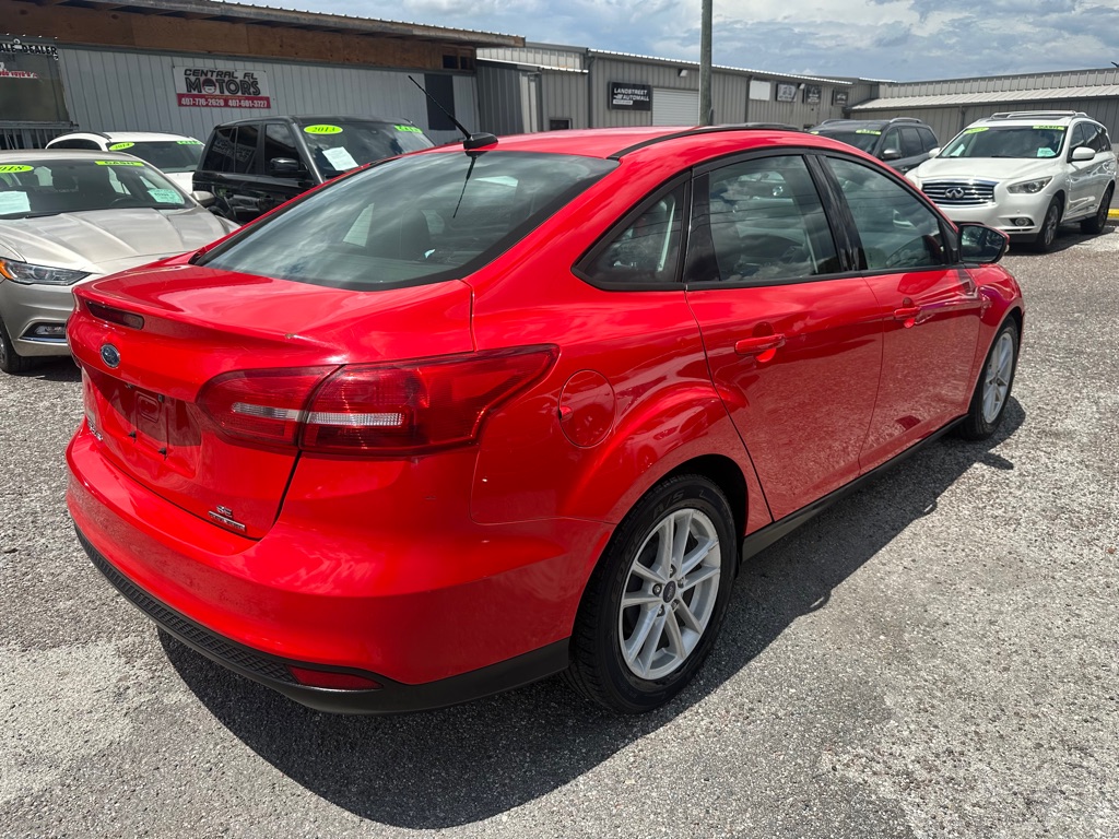 Photo 6 of this FORD FOCUS