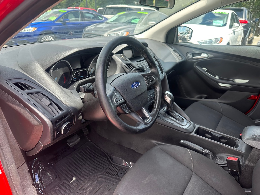 Photo 7 of this FORD FOCUS