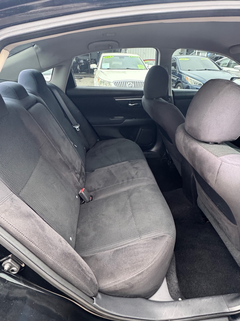 Photo 11 of this NISSAN ALTIMA