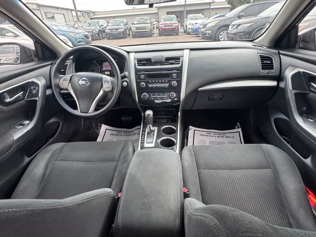 Photo 12 of this NISSAN ALTIMA