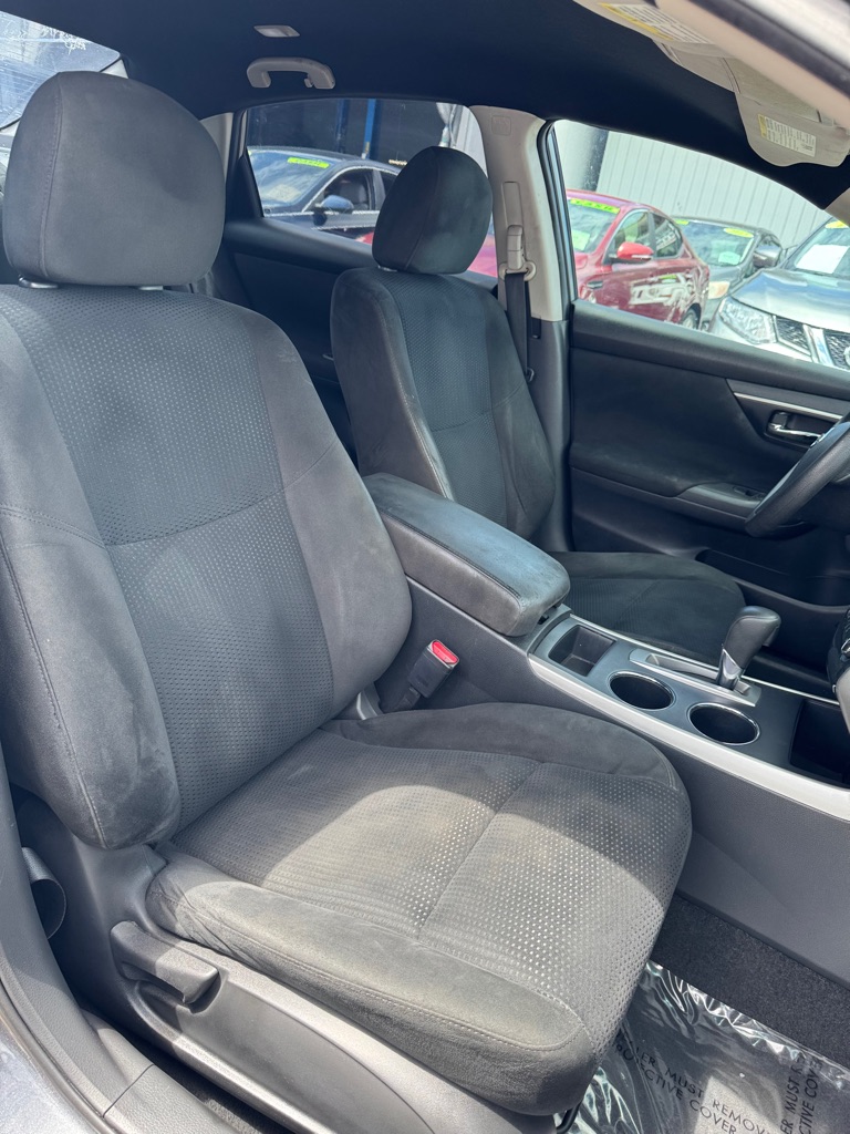 Photo 13 of this NISSAN ALTIMA