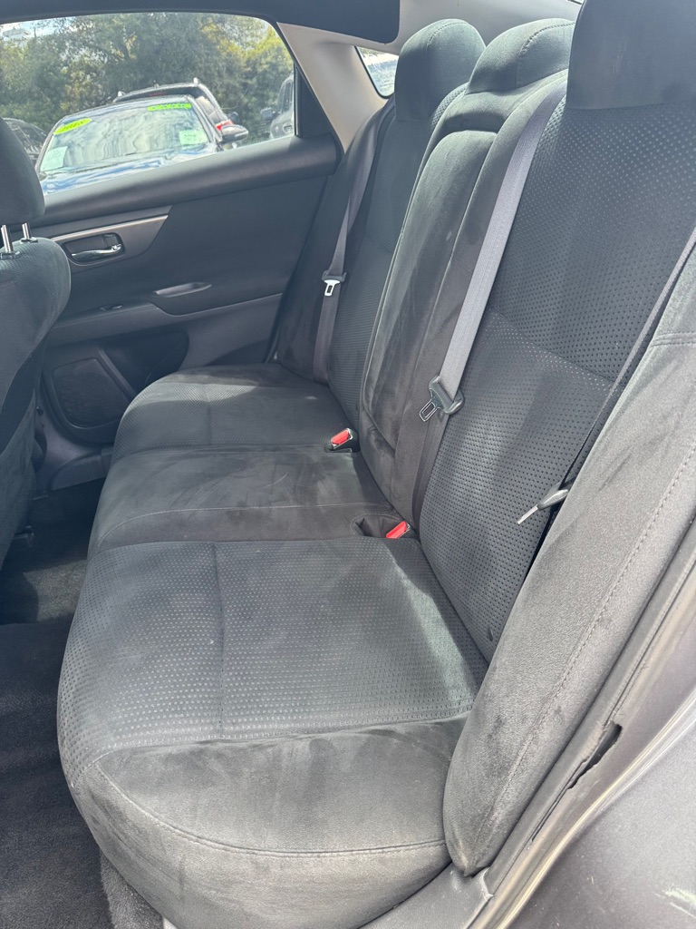 Photo 9 of this NISSAN ALTIMA