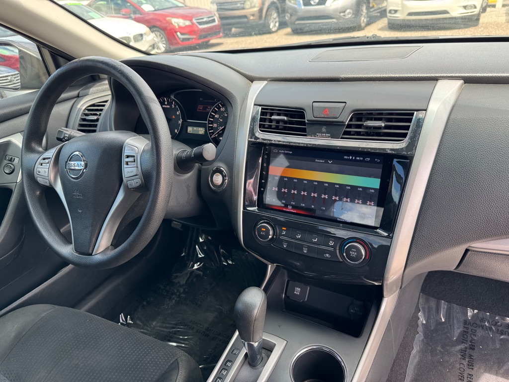 Photo 12 of this NISSAN ALTIMA