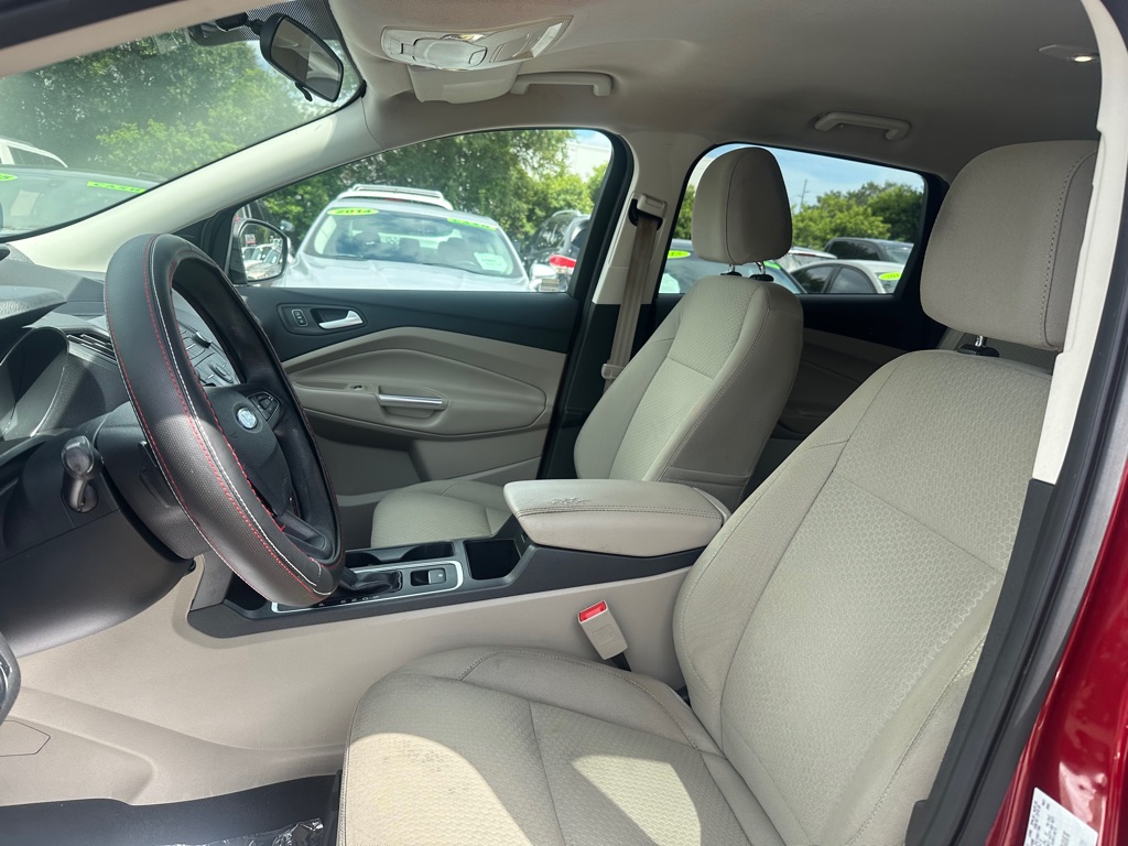 Photo 10 of this FORD ESCAPE