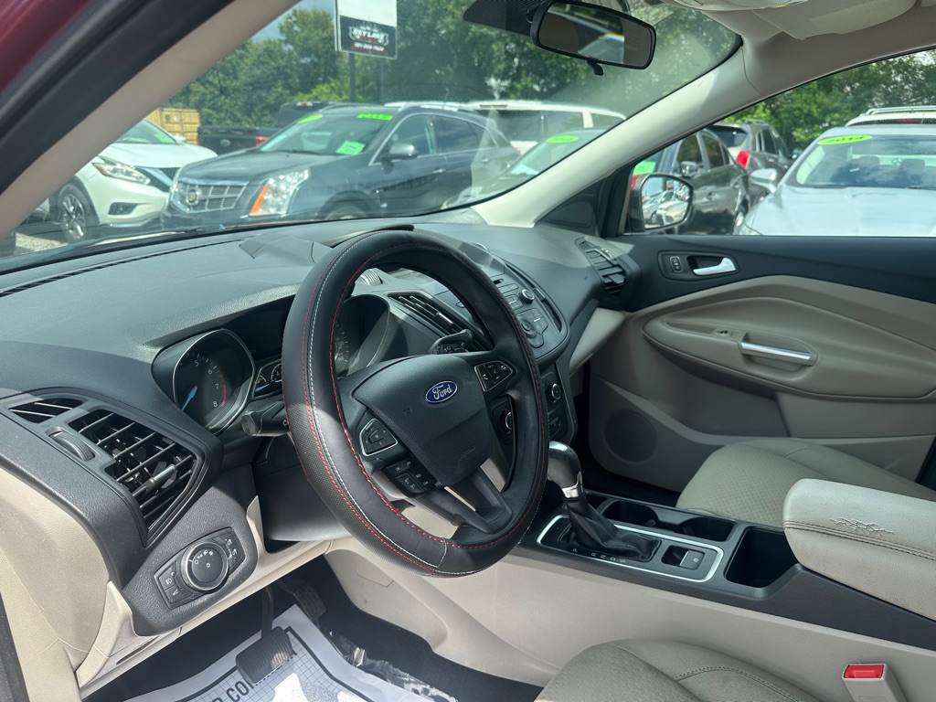 Photo 7 of this FORD ESCAPE