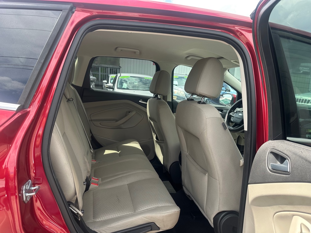 Photo 14 of this FORD ESCAPE