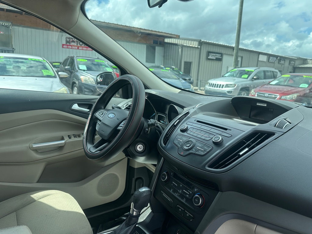 Photo 8 of this FORD ESCAPE