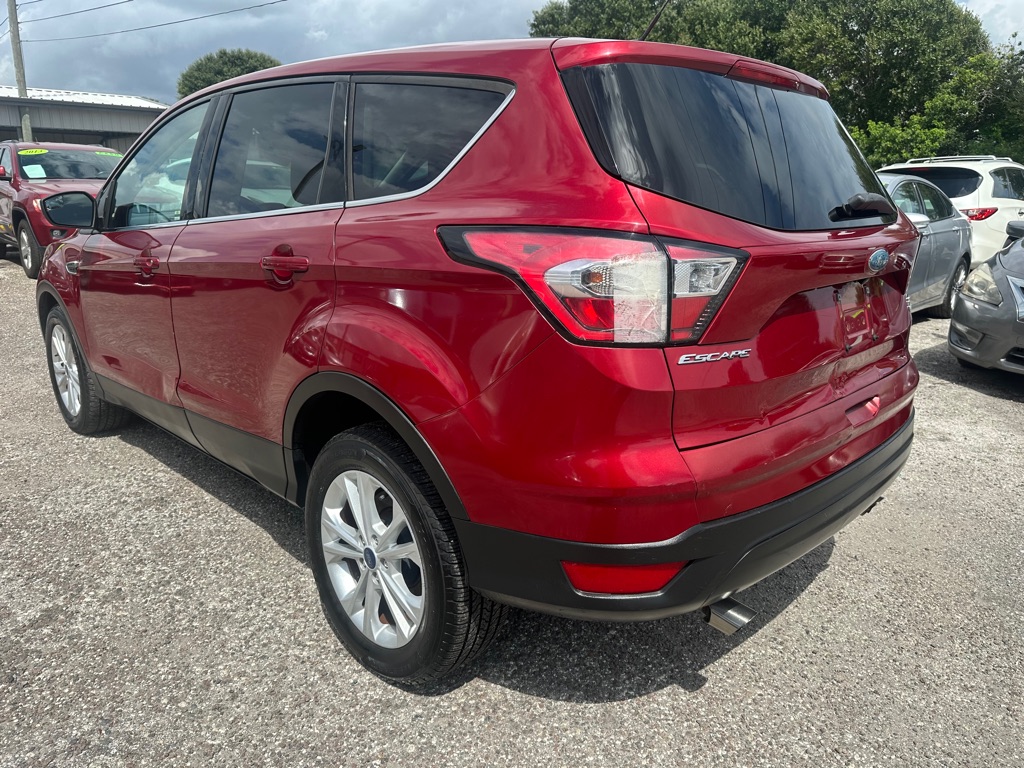 Photo 4 of this FORD ESCAPE