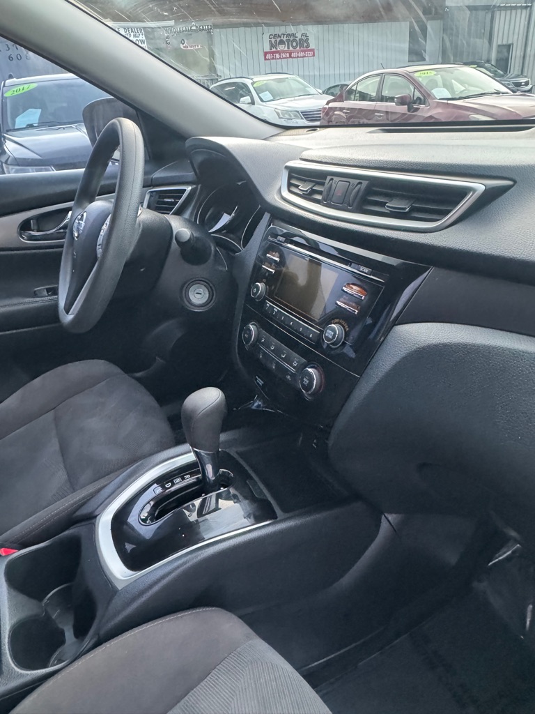 Photo 10 of this NISSAN ROGUE