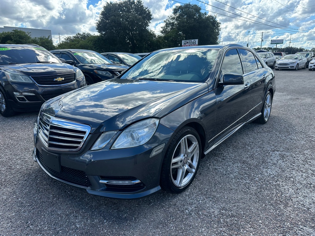 Photo 3 of this MERCEDES-BENZ E-CLASS