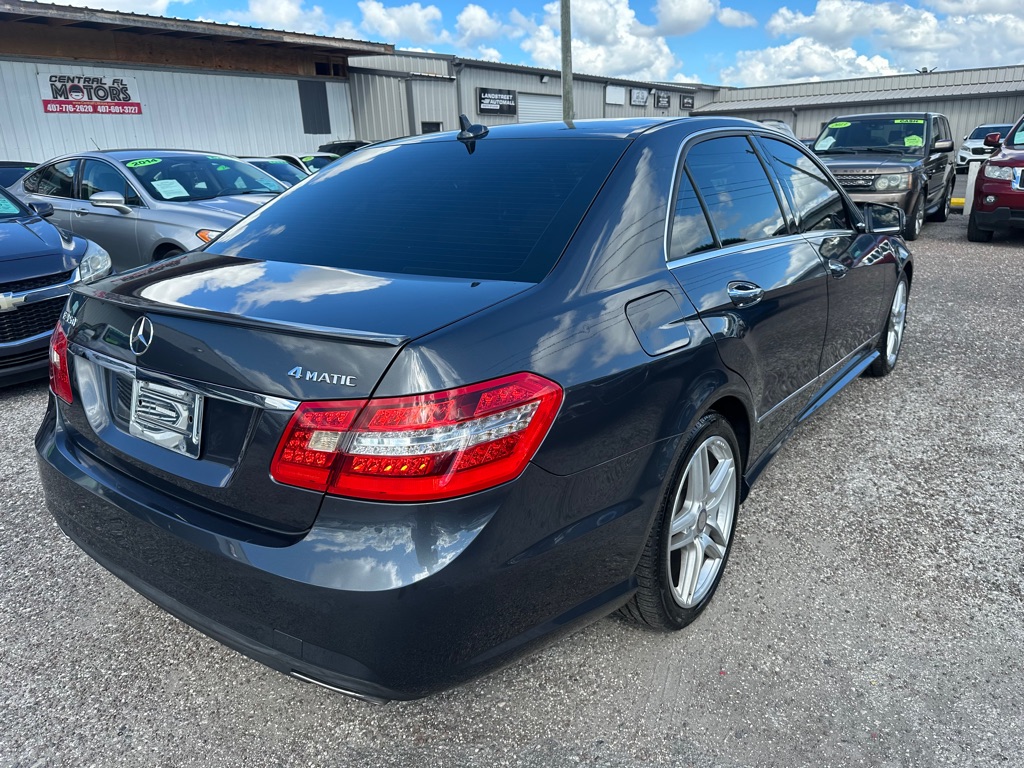 Photo 6 of this MERCEDES-BENZ E-CLASS