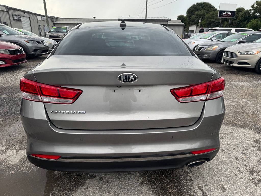 Photo 17 of this KIA OPTIMA