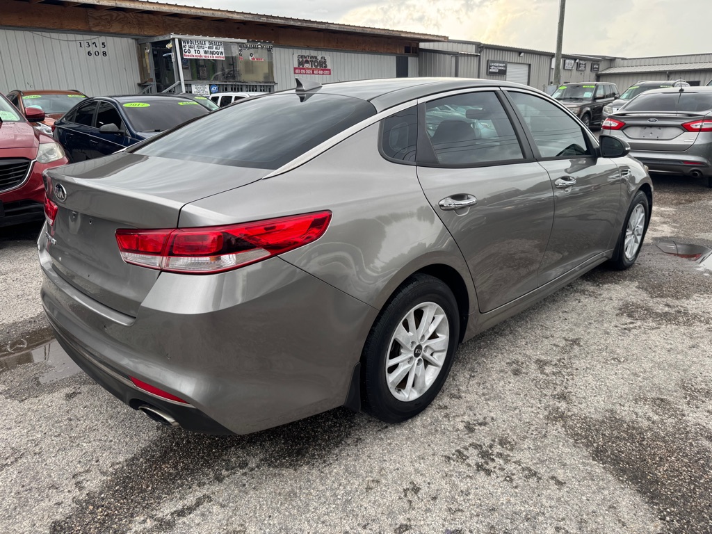 Photo 4 of this KIA OPTIMA