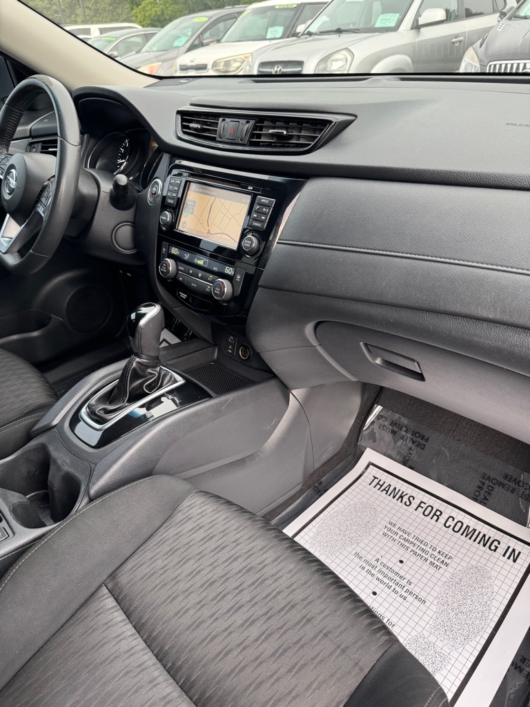 Photo 10 of this NISSAN ROGUE