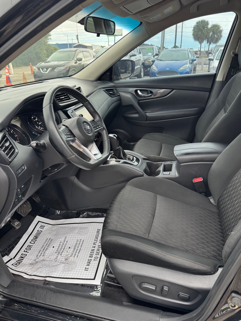 Photo 8 of this NISSAN ROGUE