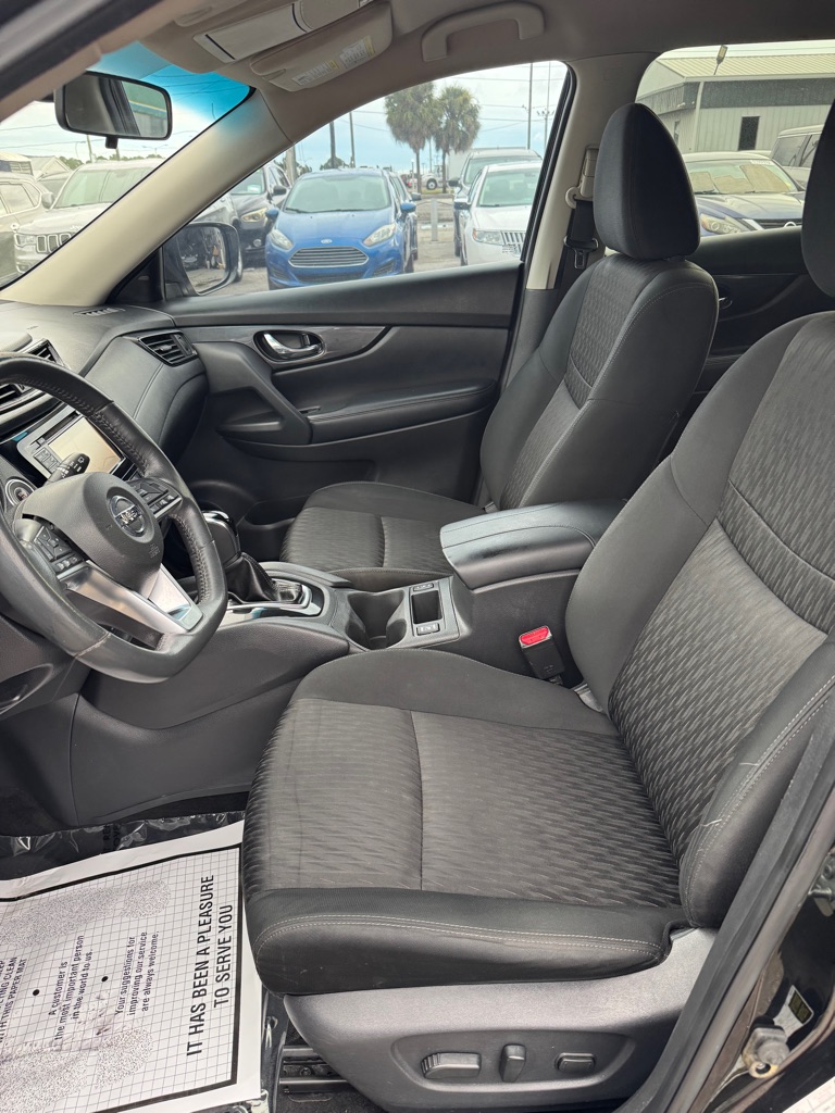 Photo 7 of this NISSAN ROGUE