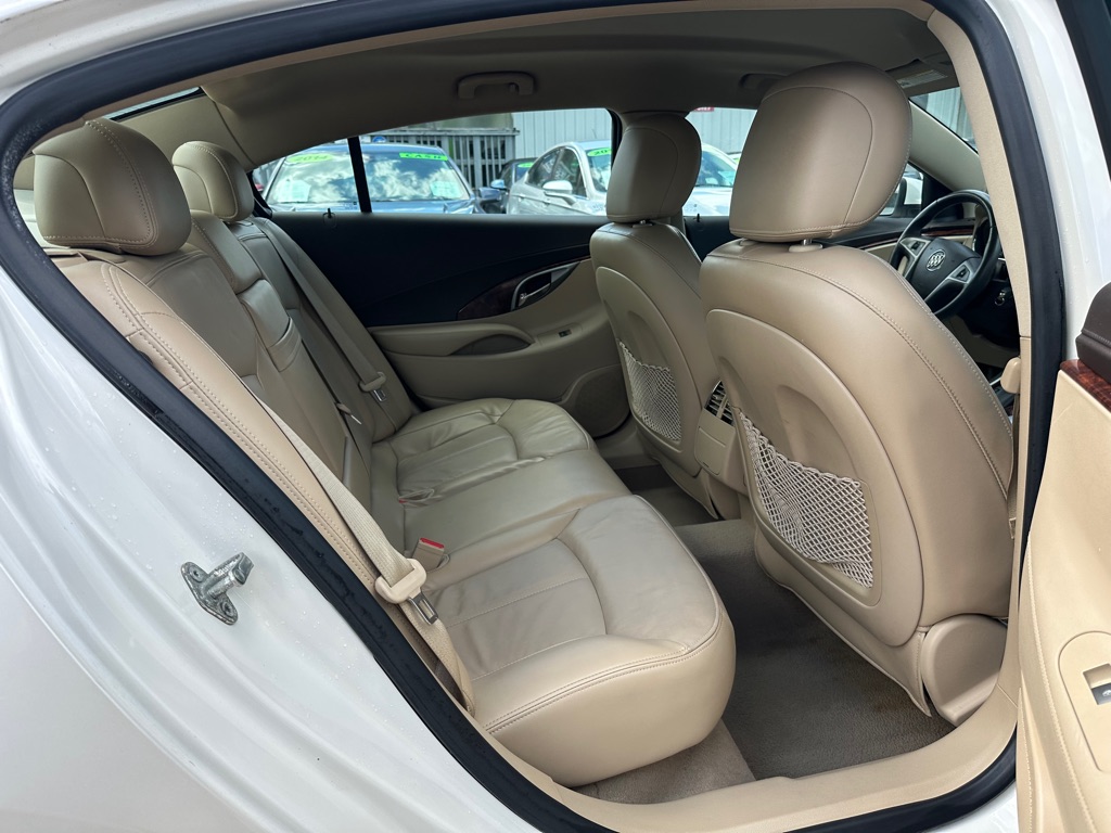 Photo 14 of this BUICK LACROSSE
