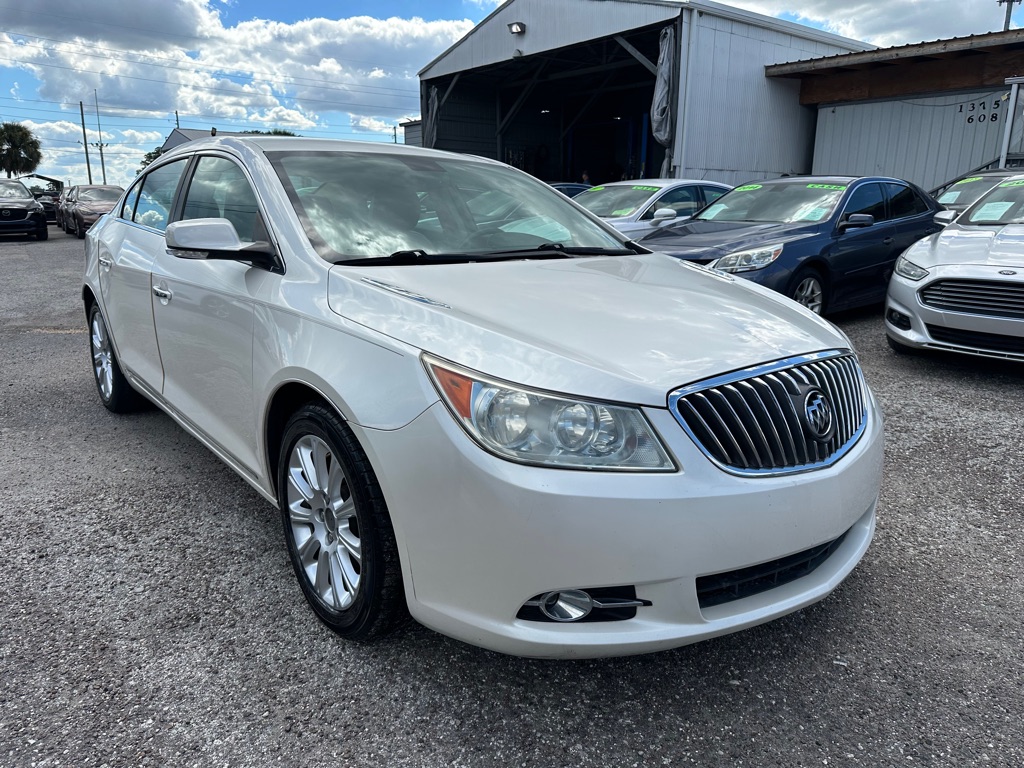 Photo 3 of this BUICK LACROSSE