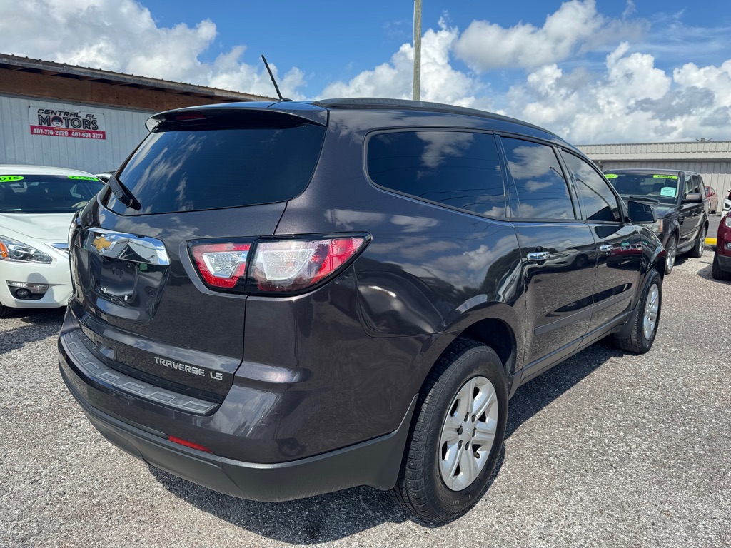 Photo 6 of this CHEVROLET TRAVERSE