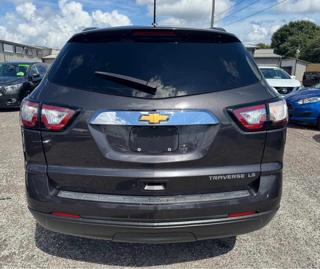 Photo 4 of this CHEVROLET TRAVERSE