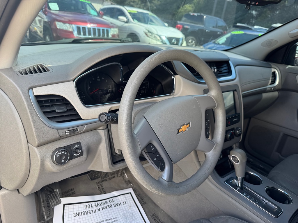 Photo 7 of this CHEVROLET TRAVERSE