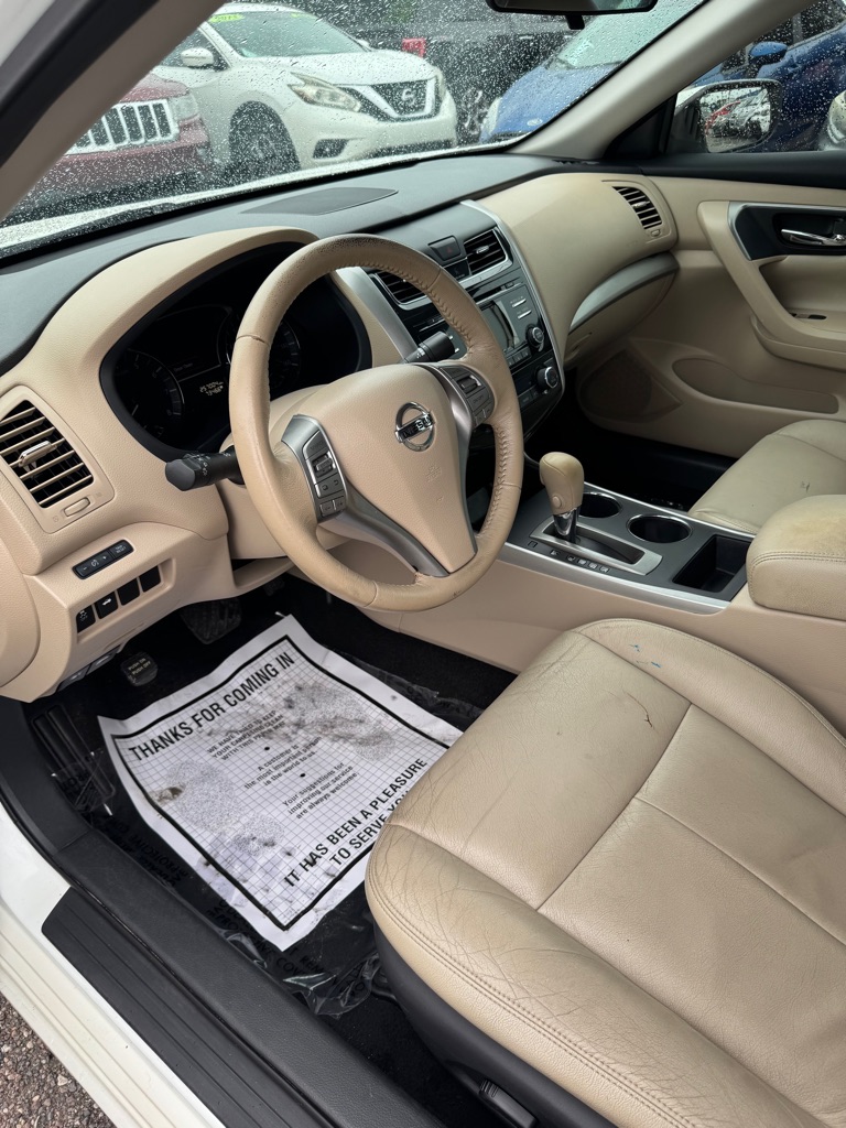 Photo 7 of this NISSAN ALTIMA