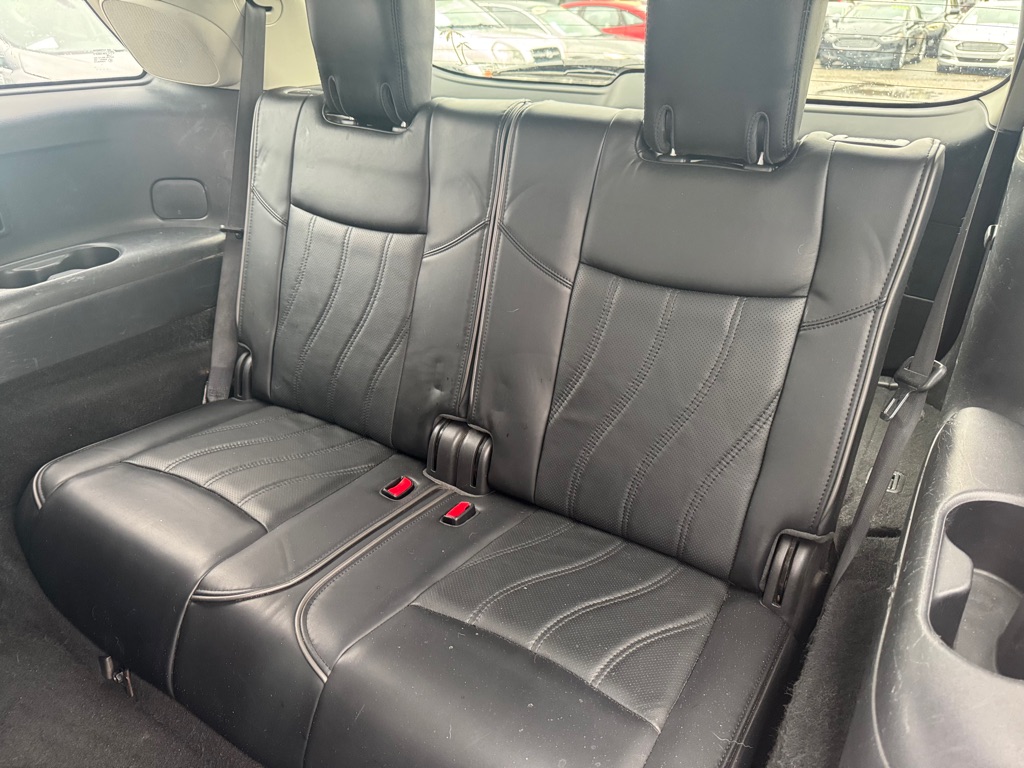Photo 12 of this INFINITI JX35