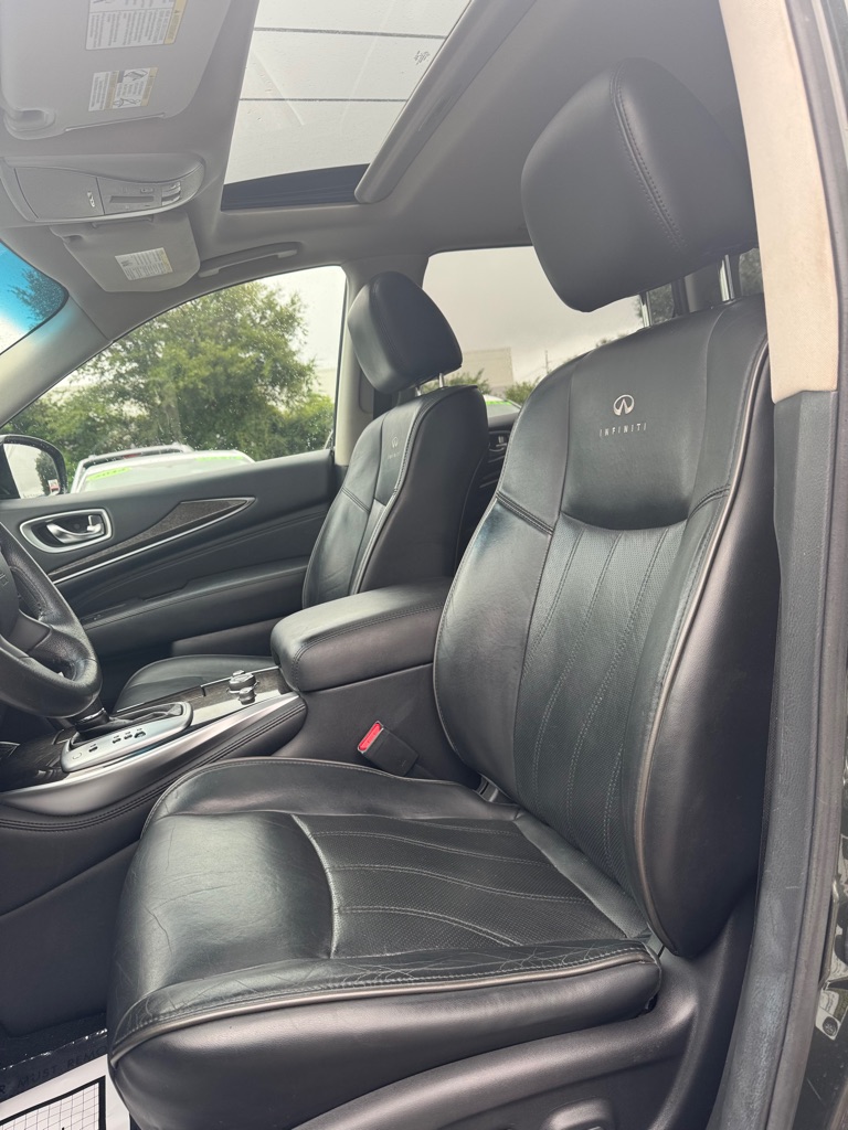 Photo 9 of this INFINITI JX35