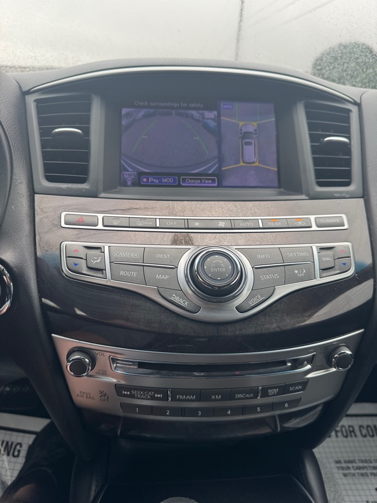 Photo 18 of this INFINITI JX35
