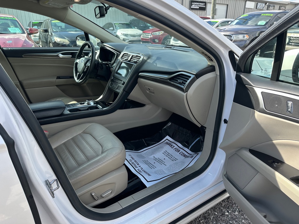 Photo 12 of this FORD FUSION
