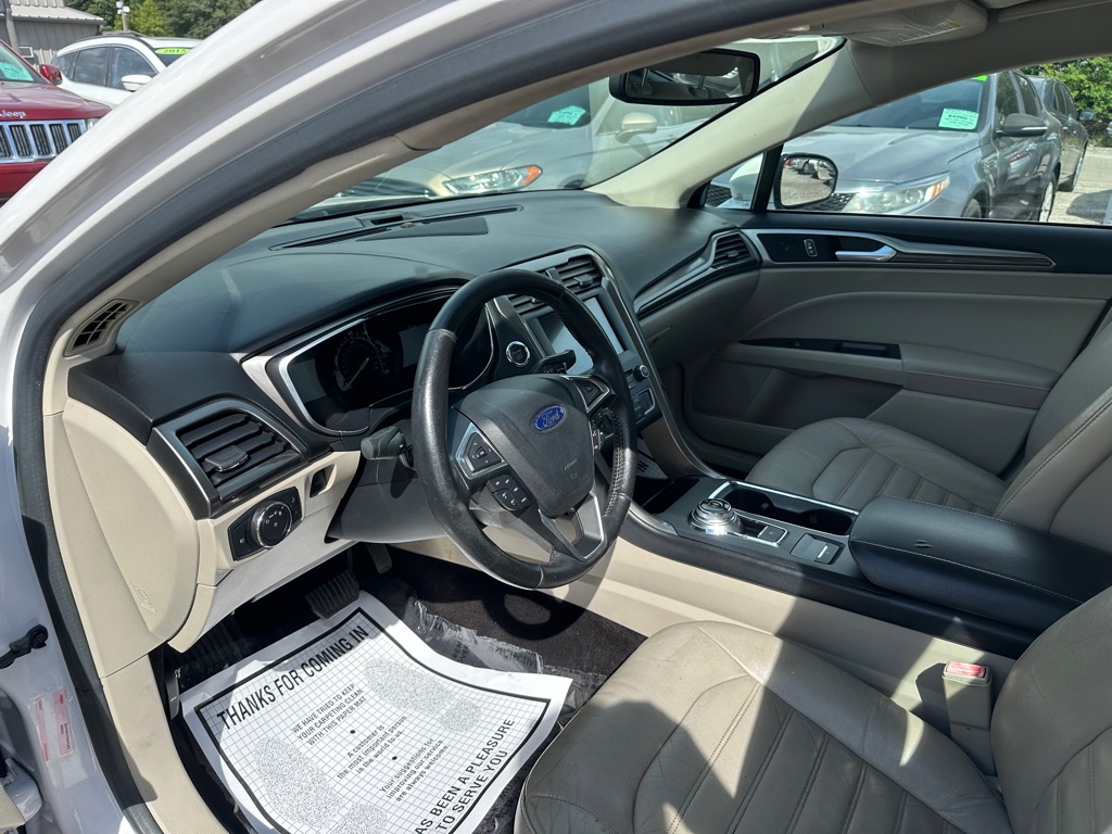Photo 7 of this FORD FUSION