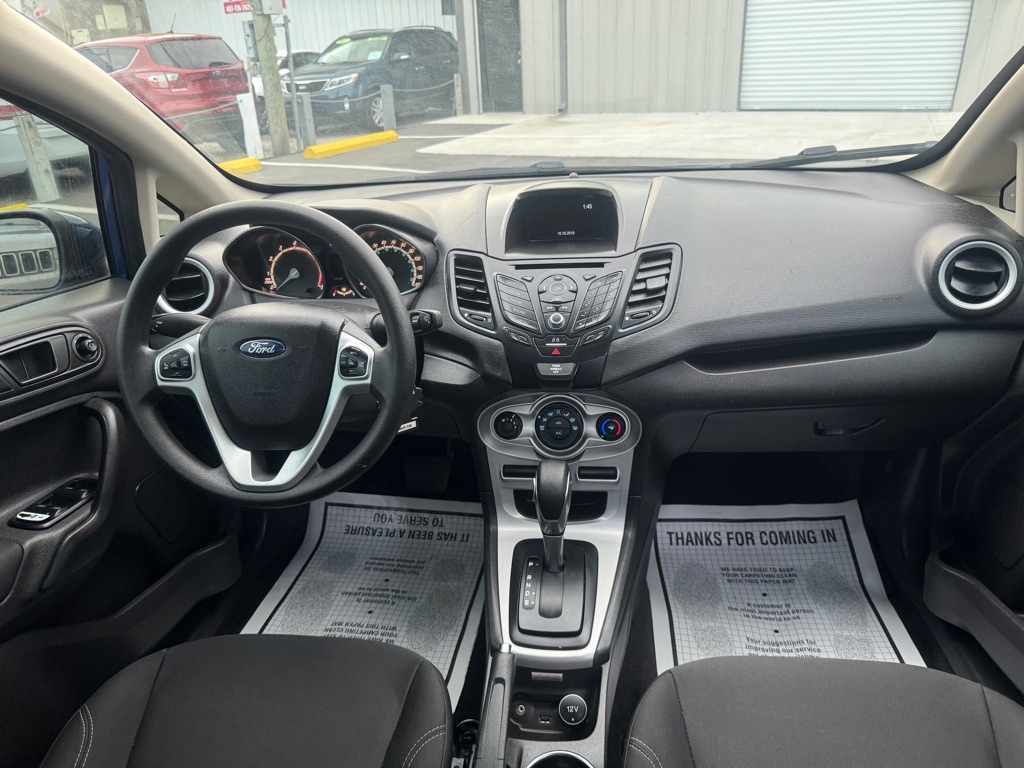 Photo 9 of this FORD FIESTA