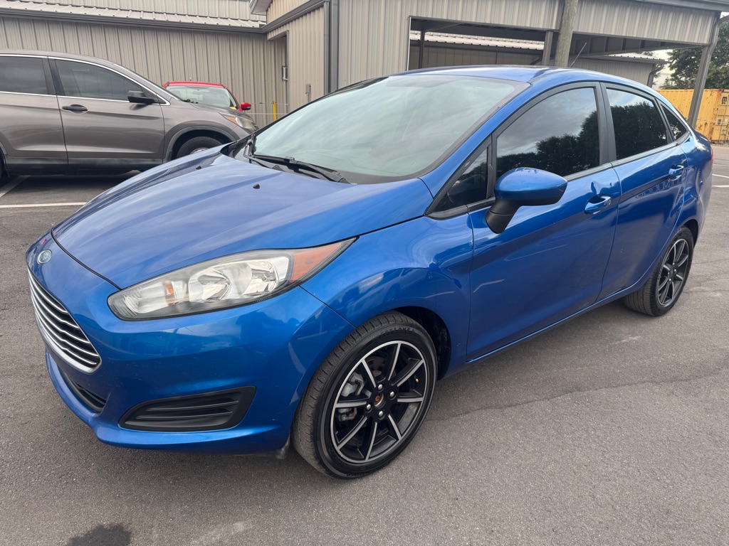 Photo 3 of this FORD FIESTA