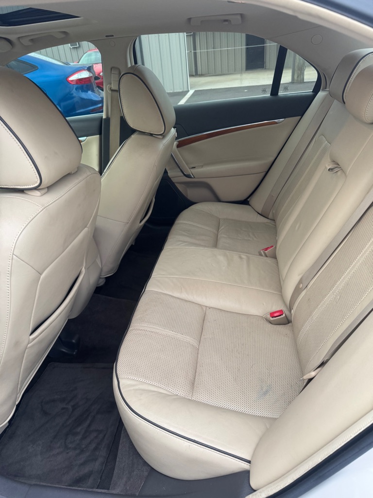 Photo 13 of this LINCOLN MKZ