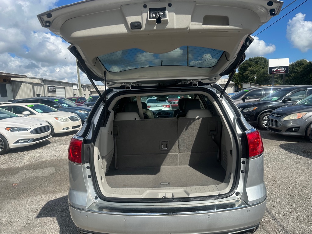 Photo 18 of this BUICK ENCLAVE