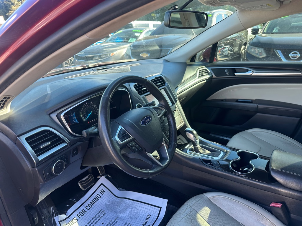 Photo 7 of this FORD FUSION