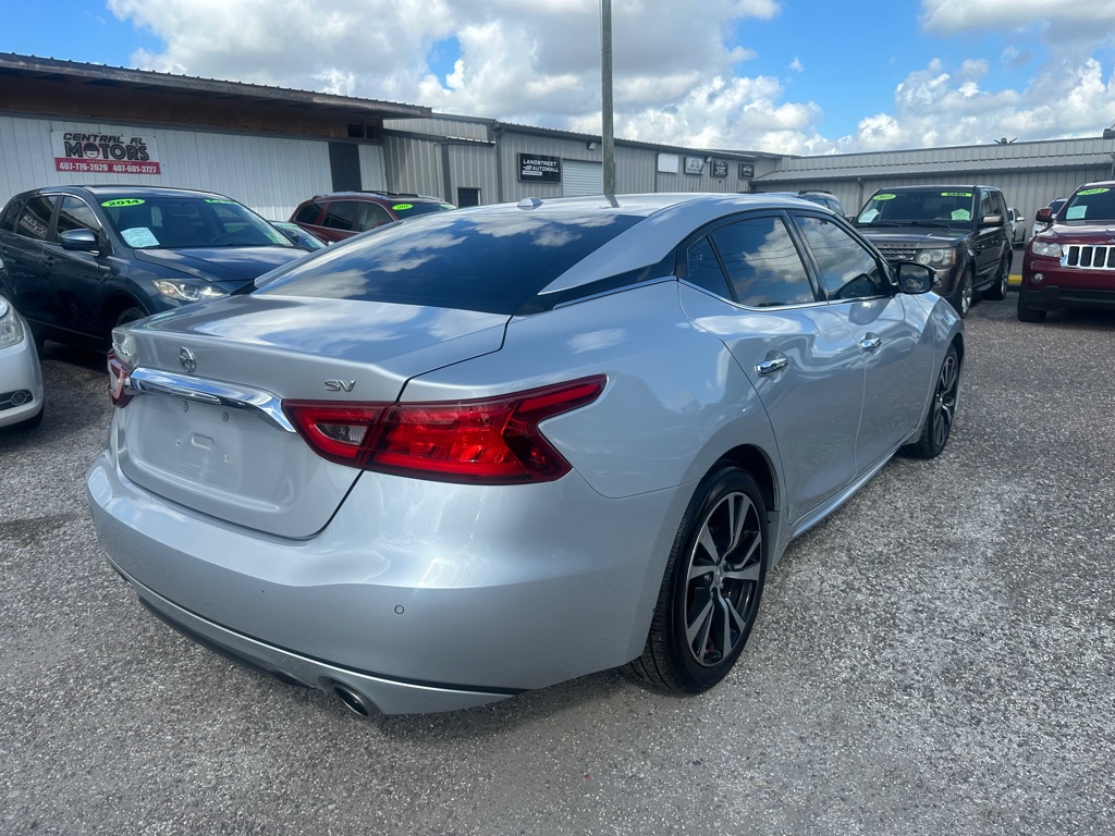 Photo 6 of this NISSAN MAXIMA