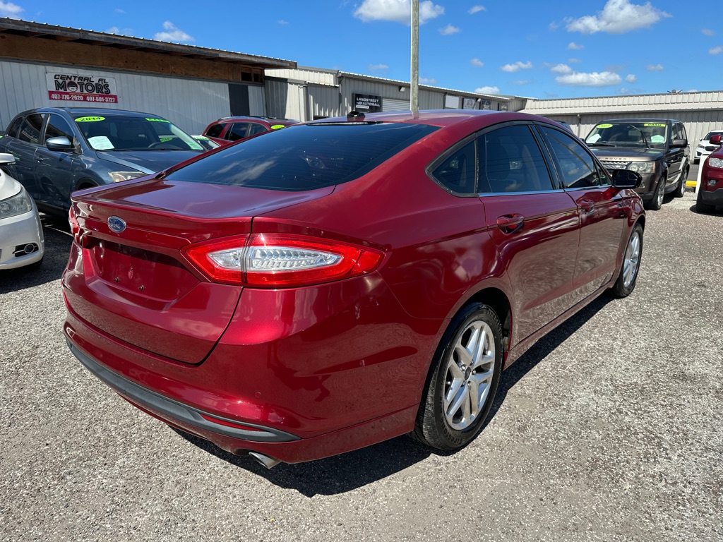 Photo 6 of this FORD FUSION