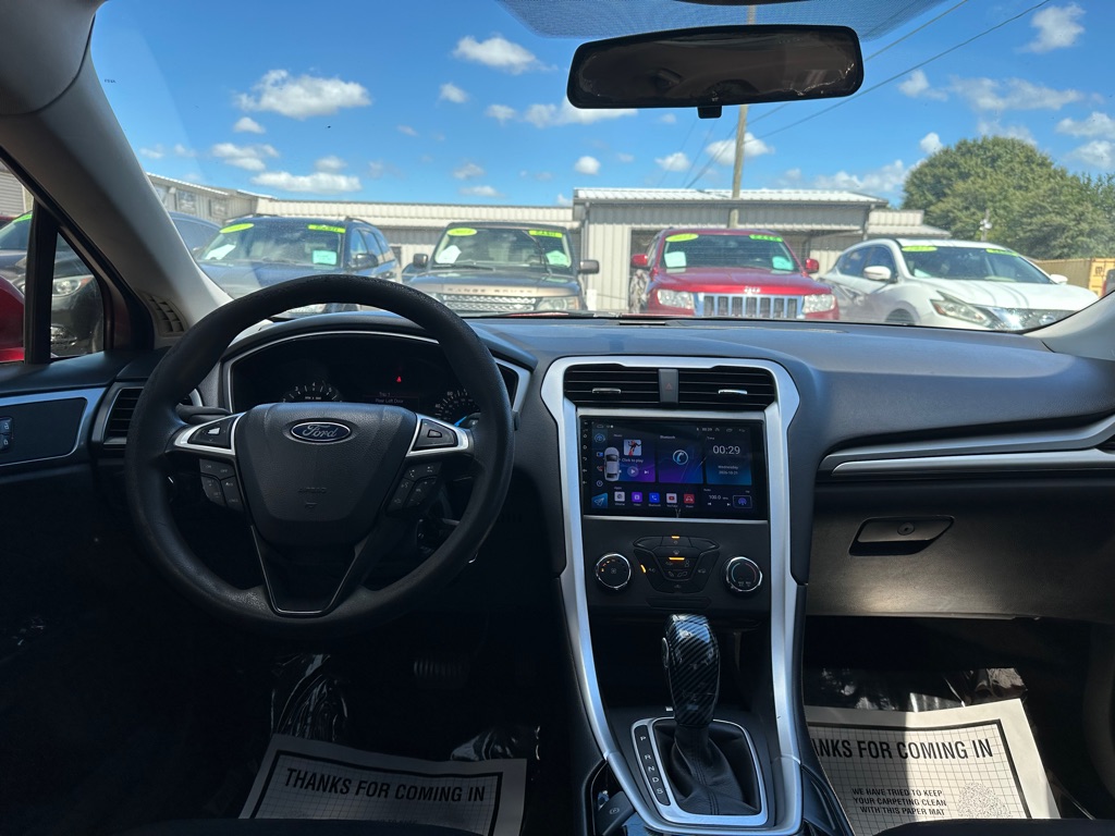 Photo 9 of this FORD FUSION