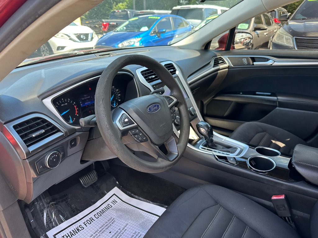 Photo 7 of this FORD FUSION