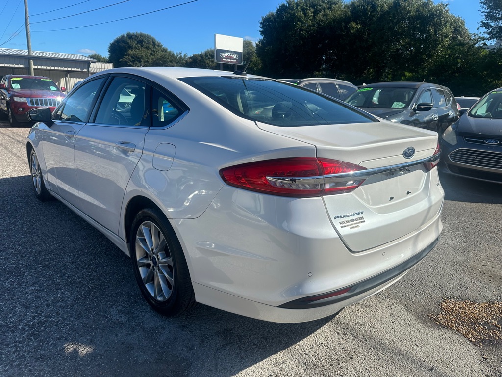 Photo 4 of this FORD FUSION